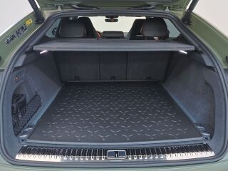 Lamborghini Urus 4.0 588кВ