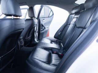 Lexus IS 250 White Pearl Facelift 2.5 153kW