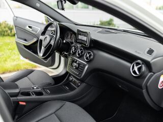 Mercedes-Benz A 180 1.8 80kW
