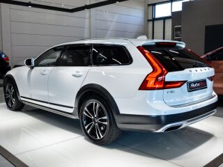 Volvo V90 Cross Country D4 AWD 2.0 140кВ
