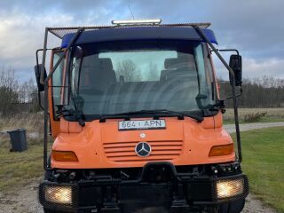 Mercedes-Benz Unimog U400 130кВ