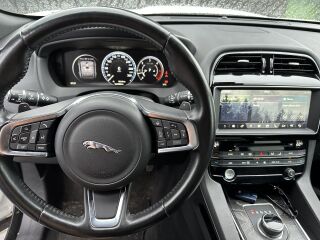 Jaguar F-Pace Prestige 3.0 221кВ