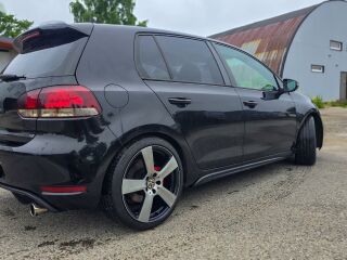 Volkswagen Golf GTI 2.0 147кВ