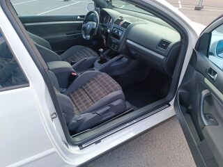 Volkswagen Golf GTI 2.0 147kW