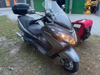 Suzuki Burgman 400
