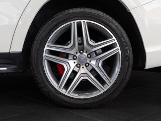 Mercedes-Benz GL 63 AMG 5.5 V8 410кВ