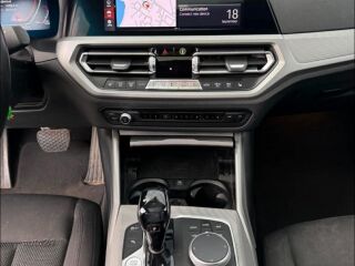 BMW 330 2.0 135kW