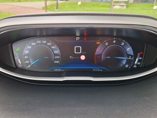 Peugeot 3008 ALLURE 1.2 i 96kW