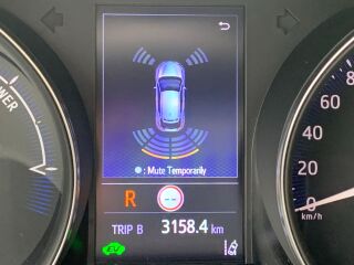 Toyota C-HR Crossover Luxury Navi e-CVT 1.8 VVT-i Hybrid Electric Vehicle 37kW+ 72kW