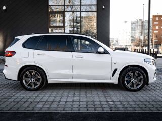 BMW X5 xDrive30d M-SPORT Individual pakett 3.0 195kW