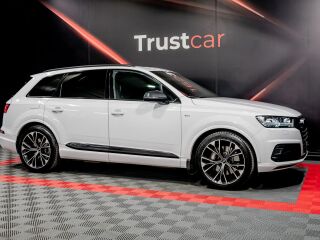 Audi Q7 S-Line plus Quattro 3.0 200кВ