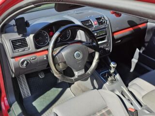 Volkswagen Golf GTI 2.0 147kW