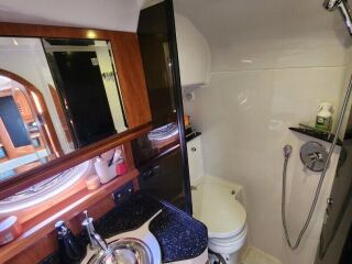 Four Winns 358 Vista Skyhook Pilot Cabin VW-Diesel 3.0 2x MerCruiser 260 hp