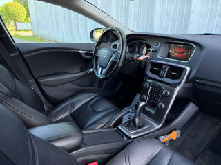 Volvo V40 Facelift SUMMUM 2.0 D2 88kW