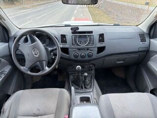 Toyota Hilux 2.5 106kW
