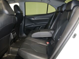 Toyota Camry Luxury Business 2.5 131kW