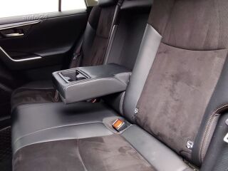 Toyota RAV4 Luxury Plus 131кВ