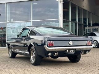 Ford Mustang Fastback GT 4.7 V8