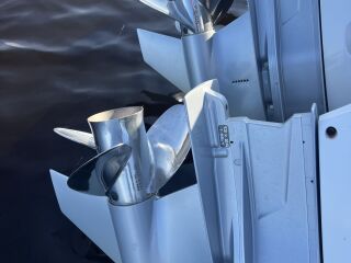 Flipper 900 ST V6 2 x 225 500кВ