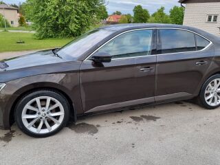 Skoda Superb 1.4 110кВ