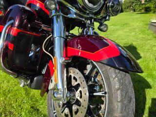 Harley-Davidson FLHTKSE CVO LIMITED V2 75kW