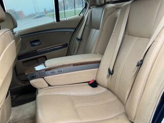 BMW 745 President Lux 4.4 V8 245kW