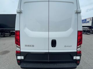 Iveco Daily 35S18HA8 CRV MULTICAB 3.0 129kW