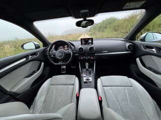 Audi S3 quattro 2.0 221kW