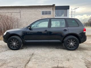 Volkswagen Touareg Black edition diesel 2.5 R5 Diesel 128кВ