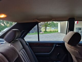 Mercedes-Benz E 300 Turbo 3.0 108kW