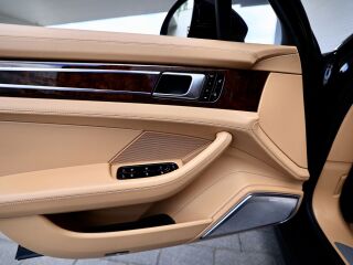 Porsche Panamera Turbo V8 4.0 404kW