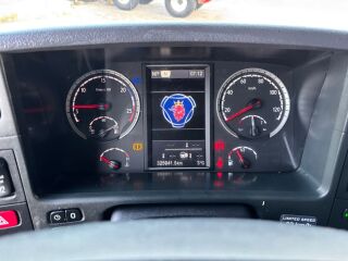 Scania P320 4x2 235kW
