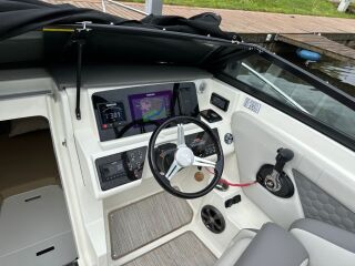 Sea Ray 230 Sun Sport 4.5 MerCruiser ECT 4.5L MPI Bravo III MCM  250 HJ  - 140h
