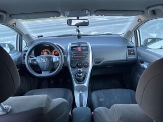 Toyota Auris 1.4 66kW