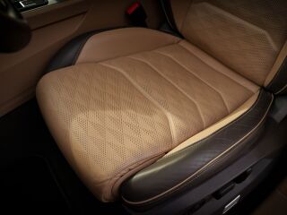 Volkswagen Touareg Atmosphere 4Motion Plug-In Hybrid 3.0 V6 TFSI PHEV 280kW 250кВ