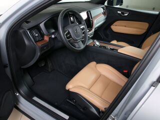 Volvo XC60 AWD DARK LUXURY INTELLI SAFE PRO 2.0 B4 KERS Mild Hybrid 145kW