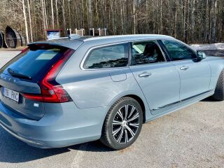 Volvo V90 awd-recharge T6 twin engine plug in hybrid 250kW