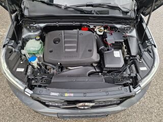 Volvo XC40 R-DESIGN AWD 4x4 HARMAN/KARDON 2.0 R4 110kW