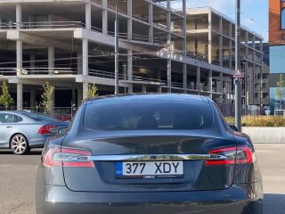 Tesla Model S 90D 465kW 386kW
