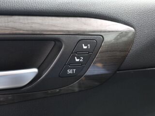 Toyota Highlander Premium AWD 2.5 140kW