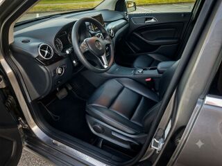 Mercedes-Benz B 180 1.5 80kW
