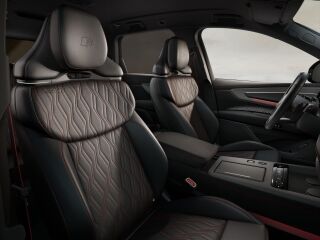 Audi Q7 SUV TDI quattro 3.0 V6 220кВ