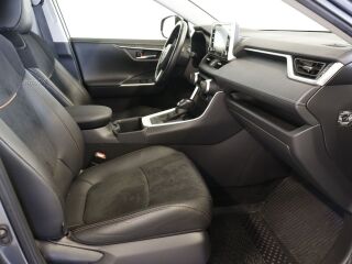 Toyota RAV4 Luxury Plus Technology Pakett 131kW