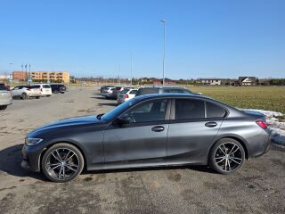 BMW 330 2.0 135kW