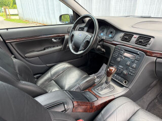 Volvo S80 Momentum 2.4 R5 D5 EURO3 120kW