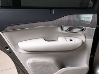 Volvo XC90 AWD INSCRIPTION LUXURY XENIUM FULL 2.0 T8 Recharge Twin Engine Plug-In-Hybrid 288kW