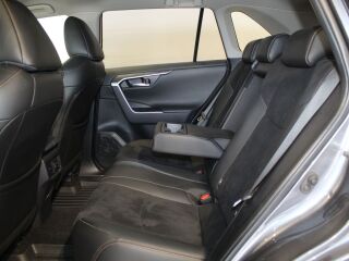 Toyota RAV4 Luxury Plus AWD 2.0 129кВ