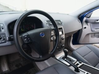 Volvo V50 Momentum Facelift 2.4 D5 132кВ