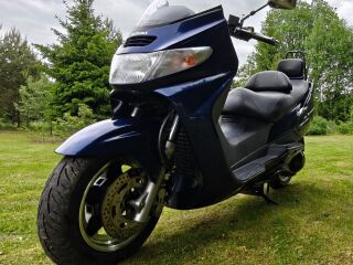 Suzuki Burgman 400 24kW