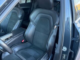 Volvo XC90 R DESIGN AWD 2.0 165кВ